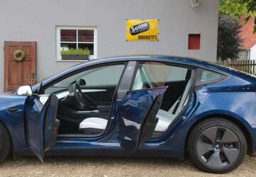 Tesla Model 3 63.000 km 24.500 &euro; Oettingen 86732