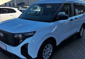 Ford Tourneo Courier 55.623 km 21.990 &euro; Brandenburg 14770