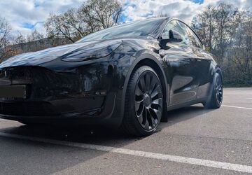 Tesla Model Y 8.700 km 47.400 &euro; Reutlingen 72766