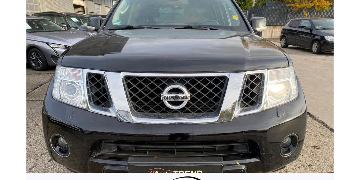 Nissan Pathfinder 200.000 km 5.299 &euro; Paderborn 33100