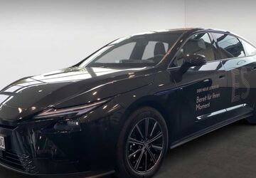 Lexus ES 300 1.500 km 57.900 &euro; Frankfurt 60314
