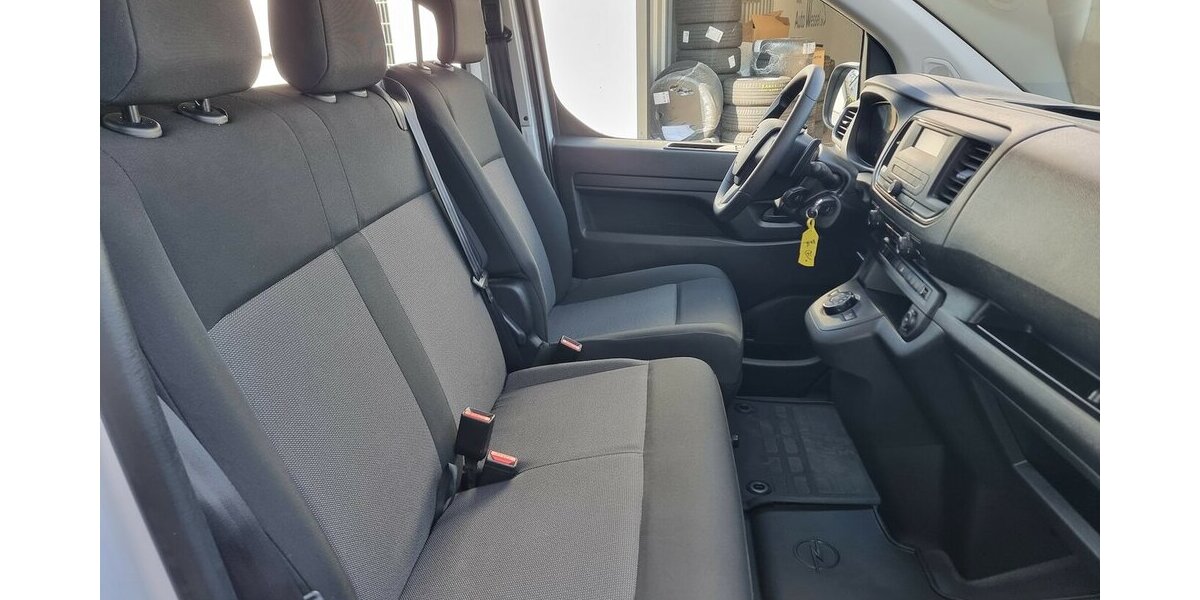 Opel Vivaro Edition M 9-Sitzer Automatik Zafira Life 84.300 km 28.500 &euro; Garrel 49681