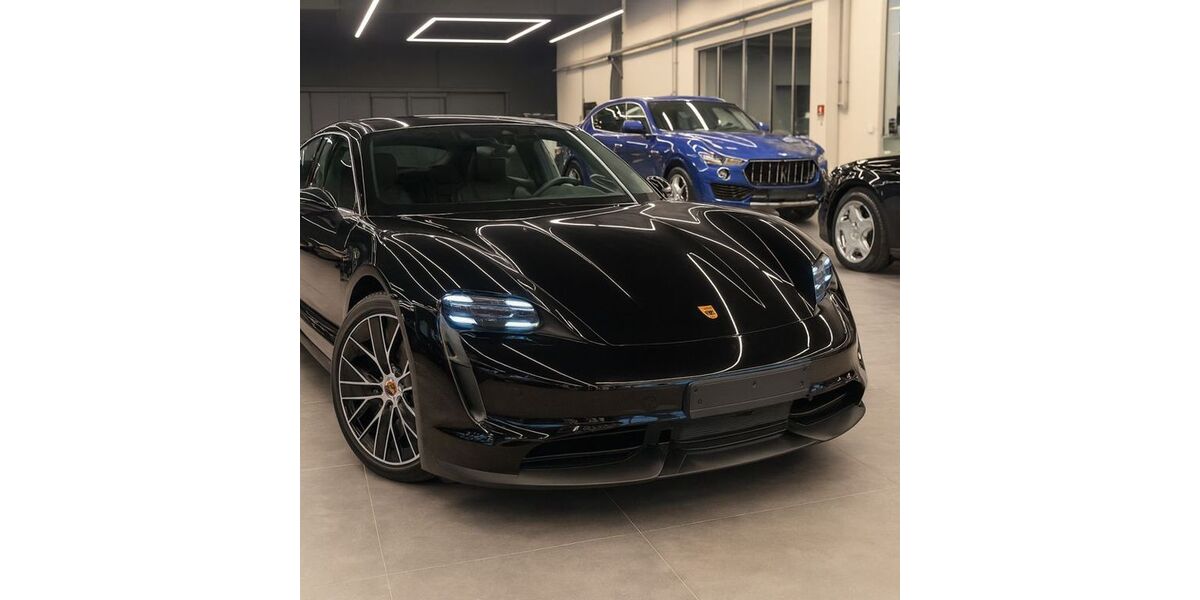 Porsche Taycan 2.500 km 74.851 &euro; Kelsterbach 65451