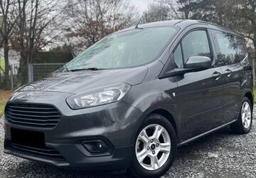 Ford Transit Courier 99.000 km 10.300 &euro; Heusenstamm 63150