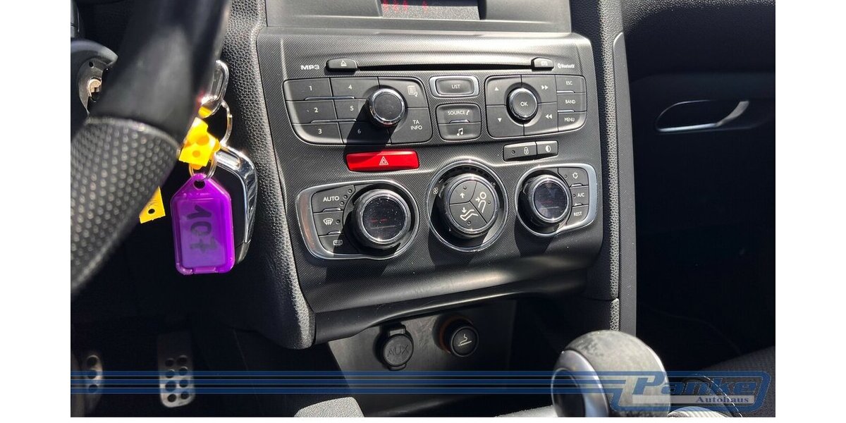 Citroen DS4 1.6 VTi 120 SoChic*SHZ*Massage*BT*Tempo* 150.000 km 5.990 &euro; Berlin 13187