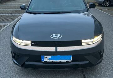 Hyundai IONIQ 5 5.400 km 44.300 &euro; Pullach i.Isartal 82049