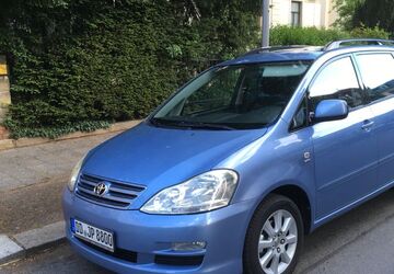 Toyota Avensis Verso 234.065 km 6.200 &euro; Dresden 01277