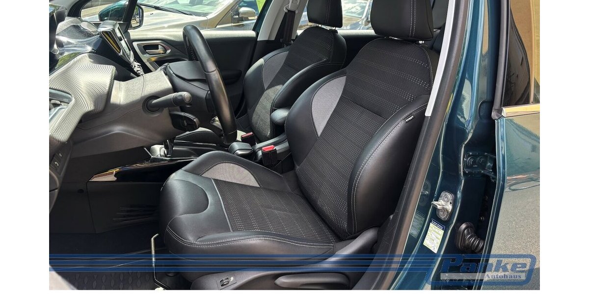 Peugeot 2008 Allure*AHK*Navi*Car-play*SHZ*LED*Tempo* 103.785 km 10.890 &euro; Berlin 13187