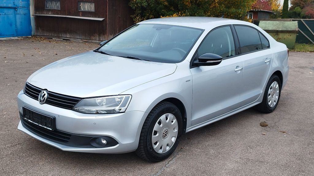 VW Jetta 121.934 km 8.700 &euro; Crailsheim 74564