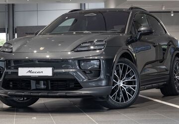 Porsche Macan 5.900 km 109.977 &euro; Lübeck 23560