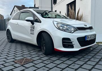 Kia Rio 122.000 km 7.100 &euro; Wendelstein 90530