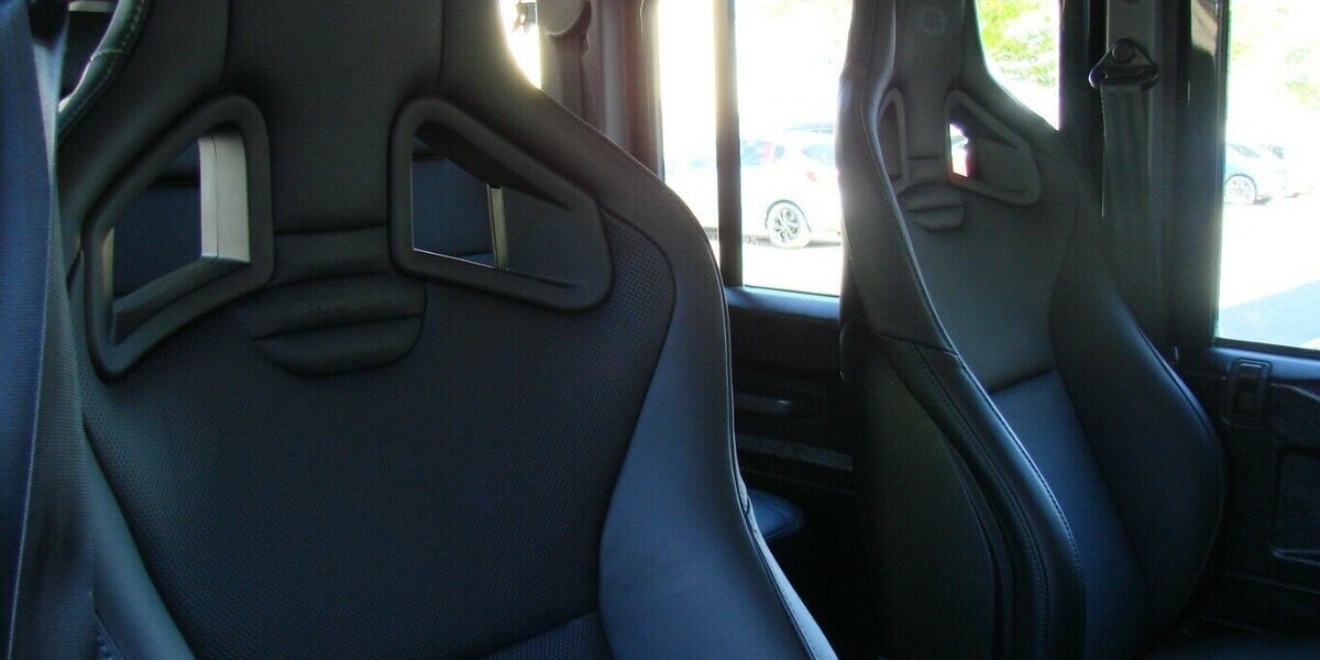 Land Rover Defender 110 E Station Wagon 7-Sitzer LED Leder AH 119.107 km 53.980 &euro; Falkensee 14612