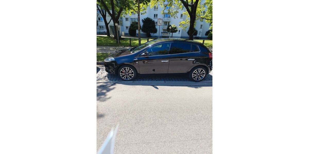 Fiat Bravo 148.597 km 4.400 &euro; München 81737
