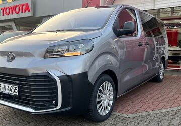 Toyota Proace (Verso) 1.001 km 45.900 &euro; Bremerhaven 27580