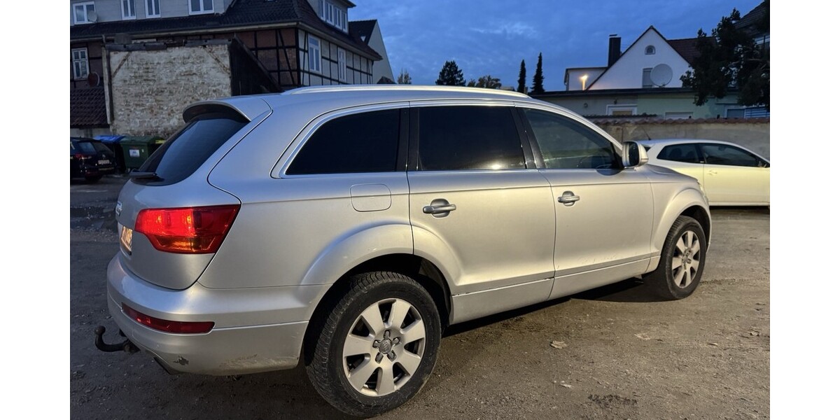 Audi Q 7 229.000 km 8.300 &euro; Hannover 30159
