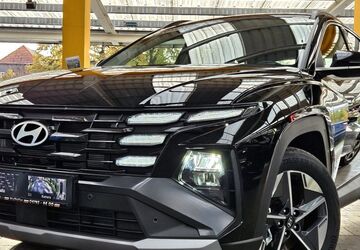 Hyundai TUCSON 8.000 km 28.650 &euro; Wallhöfen bei Bremen 27729