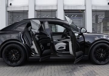 Porsche Macan 7.500 km 92.900 &euro; Hürth (bei Köln) 50354