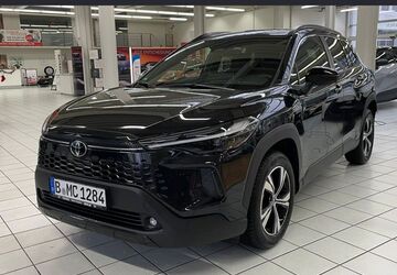 Toyota Corolla Cross 3.500 km 40.490 &euro; Berlin 13403