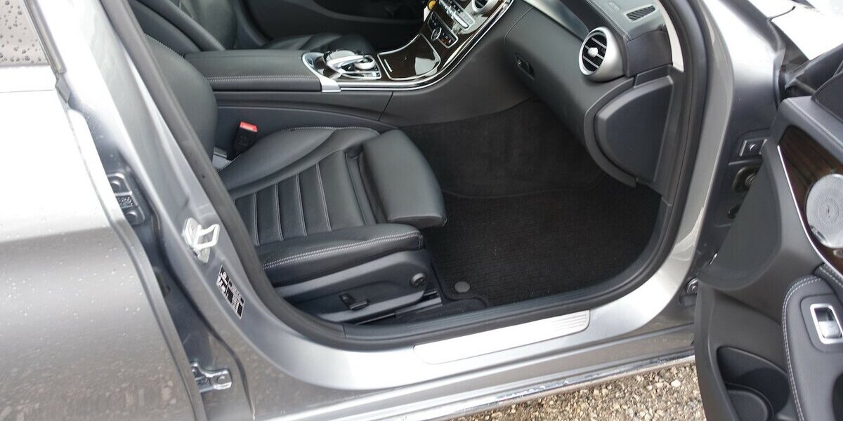 Mercedes-Benz C 250 Lim. 4Matic BlueTEC / d Distr. LED Burmester 175.800 km 19.950 &euro; Neumarkt/OPf 92318