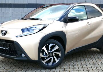 Toyota Aygo (X) 2.500 km 18.950 &euro; Detmold 32758