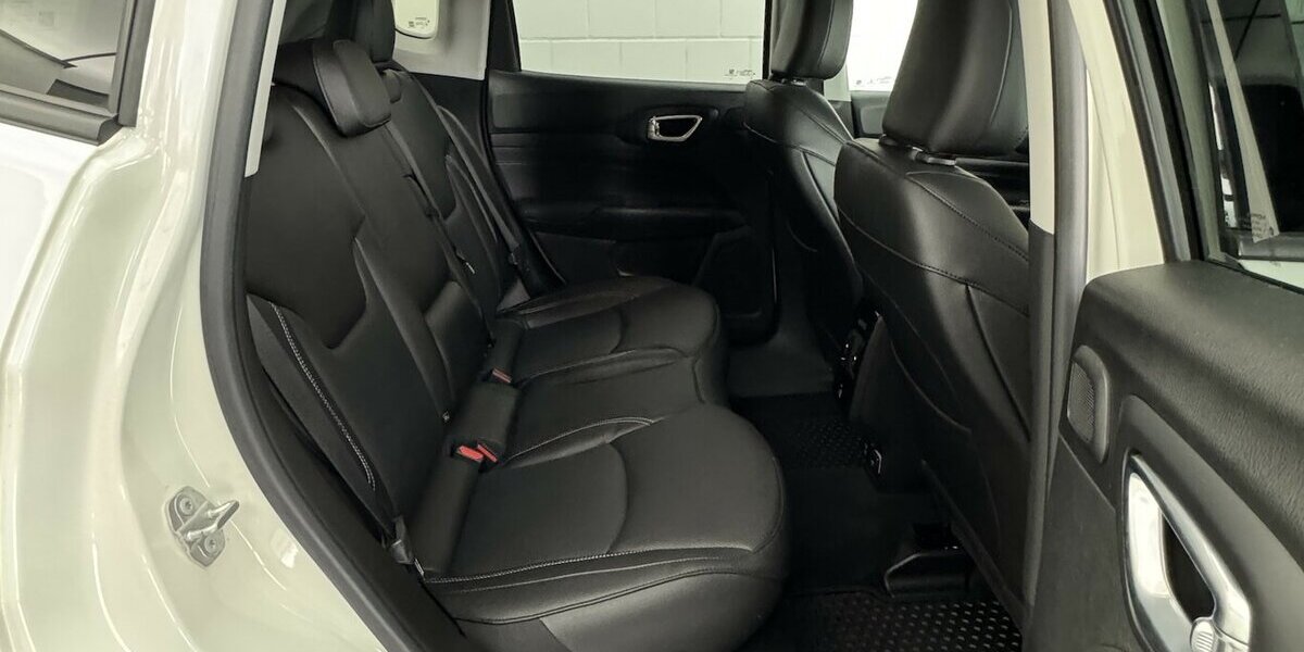 Jeep Compass S Plug-IN Hybrid 4WD 1.Hand Anhängerkplg 43.400 km 25.470 &euro; Lich 35423