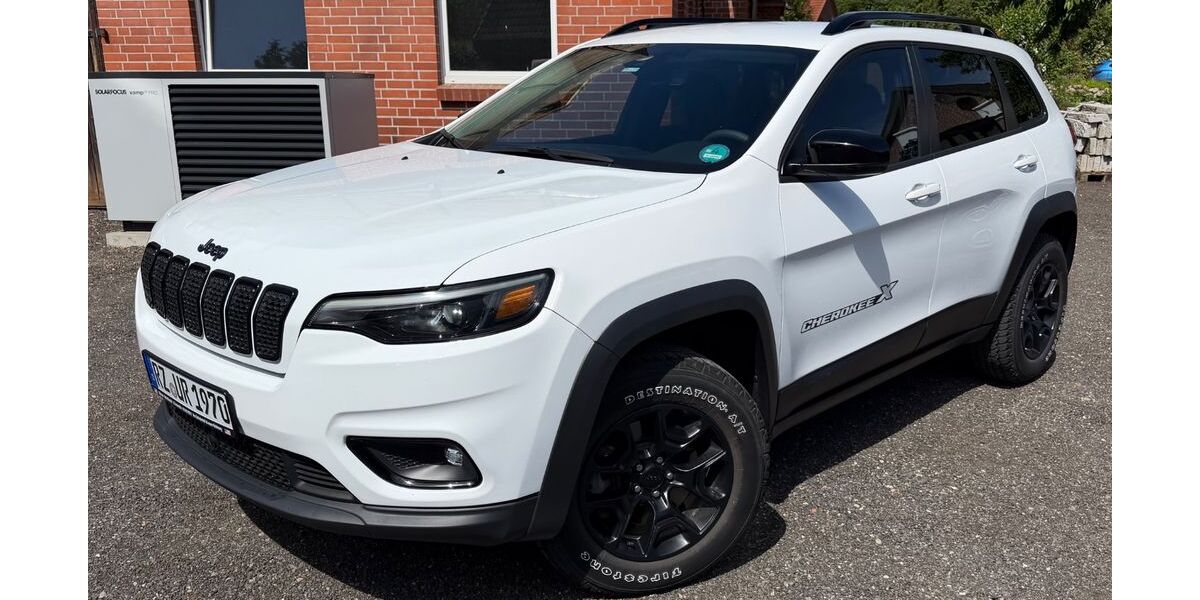 Jeep Cherokee 56.600 km 24.300 &euro; Niendorf bei Stecknitz 23881
