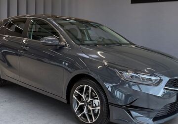 Kia ceed / Ceed 1.500 km 30.990 &euro; Magdeburg 39128