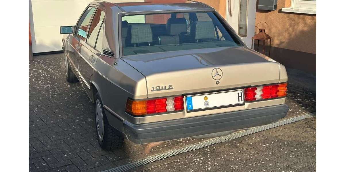 Mercedes-Benz 190 165.000 km 9.900 &euro; Siegen 57078