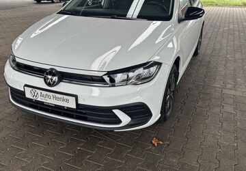 VW Polo 10.249 km 22.895 &euro; Büren 33142