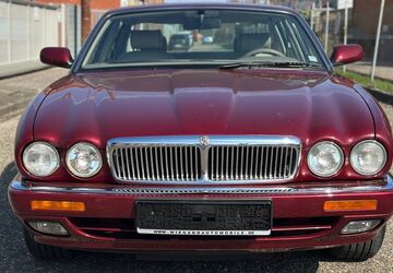 Jaguar XJ 172.400 km 8.900 &euro; Mannheim 68309