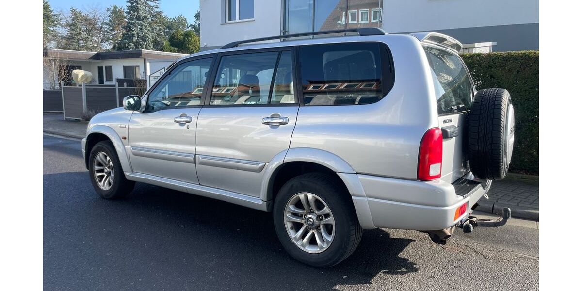 Suzuki Grand Vitara 149.000 km 7.900 &euro; Wiesbaden 65187