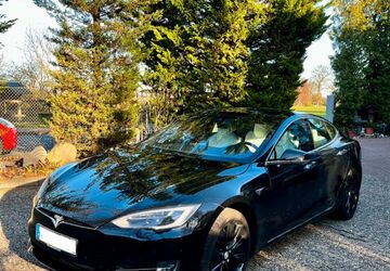 Tesla Model S 215.000 km 28.000 &euro; Isernhagen 30916