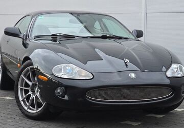 Jaguar XK8 95.370 km 14.300 &euro; Wiesbaden 65201