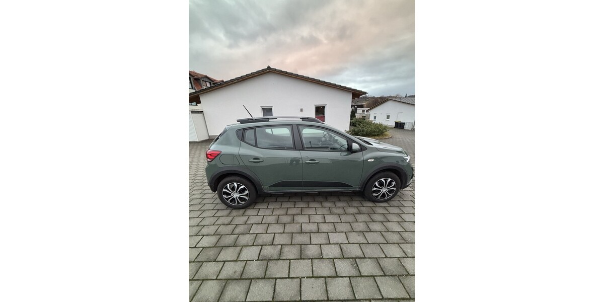 Dacia Sandero 9.800 km 15.500 &euro; Witzenhausen 37213