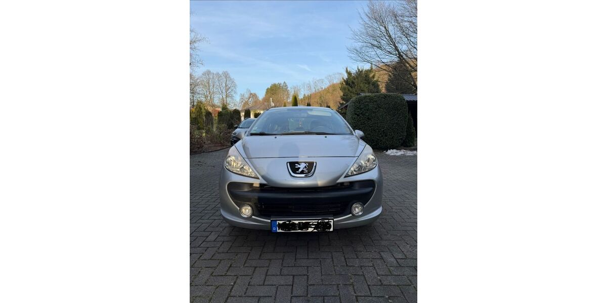 Peugeot 207 109.388 km 3.000 &euro; Halver 58553