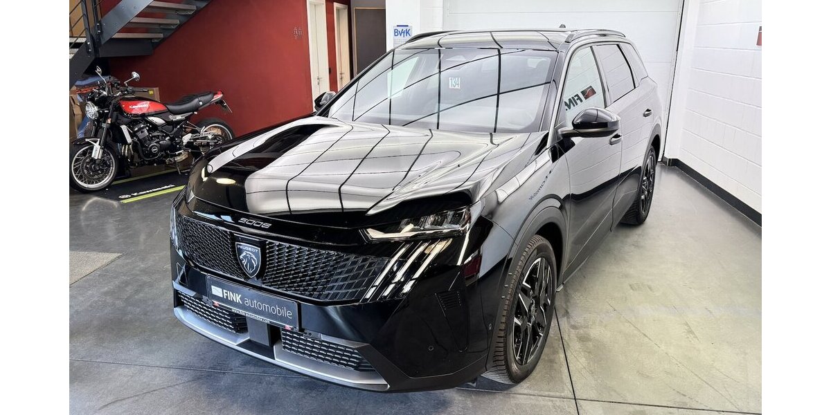 Peugeot 5008 145 Mild Hybrid Allure7 Sitzer LED 360°Cam 35.800 km 27.320 &euro; Lich 35423