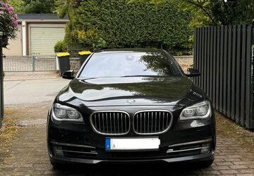 BMW 750 271.804 km 16.000 &euro; Solingen 42719