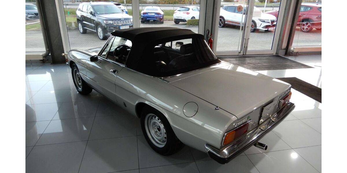 Alfa Romeo Spider 71.597 km 38.990 &euro; Mönchweiler 78087