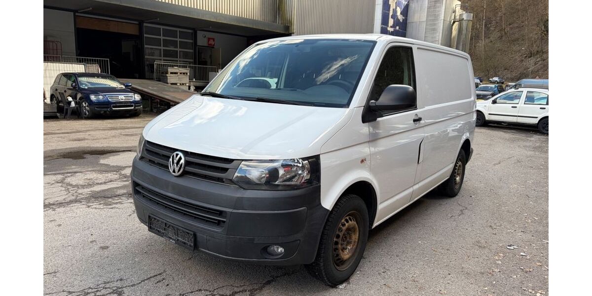 VW T5 Transporter 211.000 km 6.950 &euro; Rottweil 78628