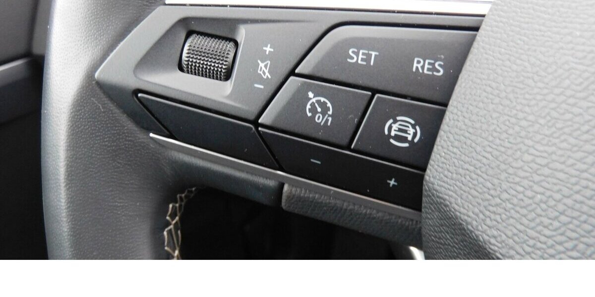 Seat Ateca 1.5 Style TSI BMT Navi Klima Alu 32.000 km 21.990 &euro; Vordorf 38533