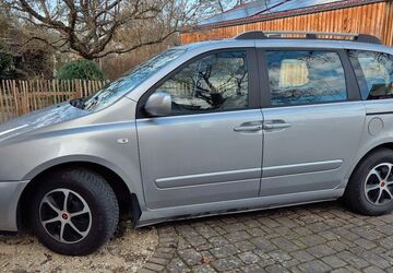 Kia Carnival 144.000 km 9.900 &euro; Titting 85135