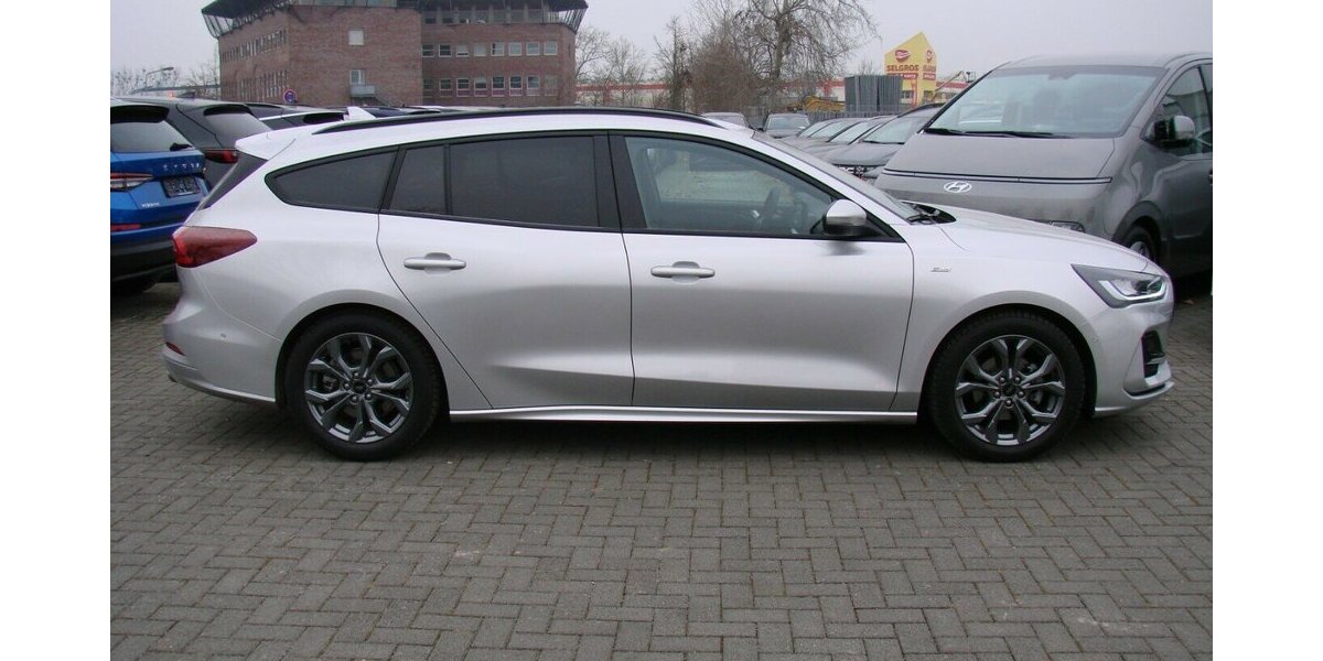 Ford Focus 1.5L TDCi ST-Line X ACC LED AHK HUD Bliss 12.043 km 25.980 &euro; Falkensee 14612