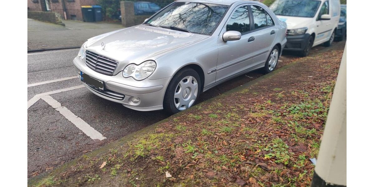 Mercedes-Benz C 220 122.000 km 4.999 &euro; Hilden 40721