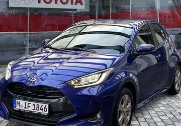 Toyota Yaris 1.990 km 23.490 &euro; München 81673