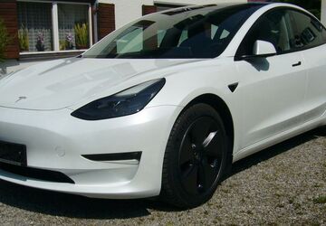 Tesla Model 3 24.500 km 31.490 &euro; Kaltental-Blonhofen 87662