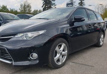 Toyota Auris 130.650 km 9.390 &euro; coburg 96450
