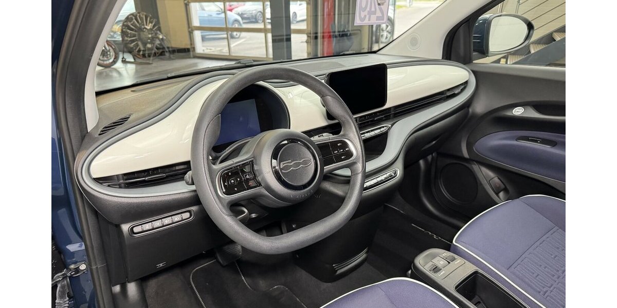 Fiat 500e Action CarPlay Android Automatik 1.Hand 18.400 km 13.440 &euro; Lich 35423