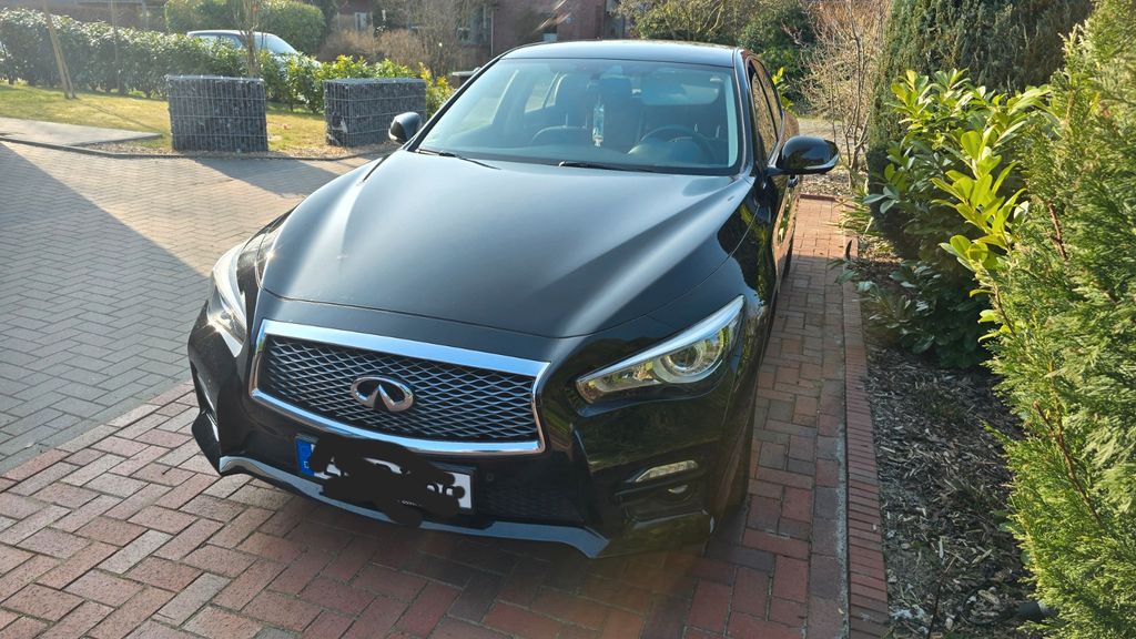 INFINITI Q50 142.000 km 12.999 &euro; Oldenburg 26129
