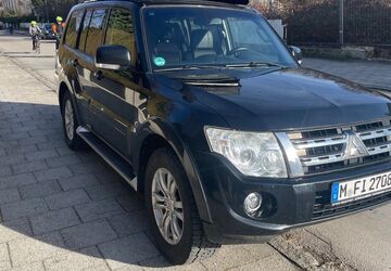 Mitsubishi Pajero 241.800 km 19.620 &euro; München 80637