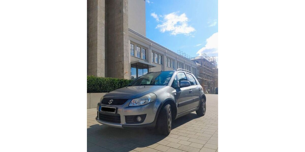 Suzuki SX4 105.000 km 3.000 &euro; Chemnitz 09125